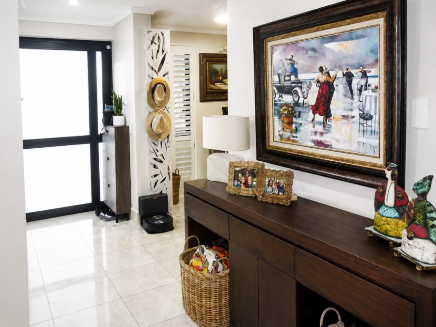 2 Bedroom Property for Sale in Bloubergstrand Western Cape